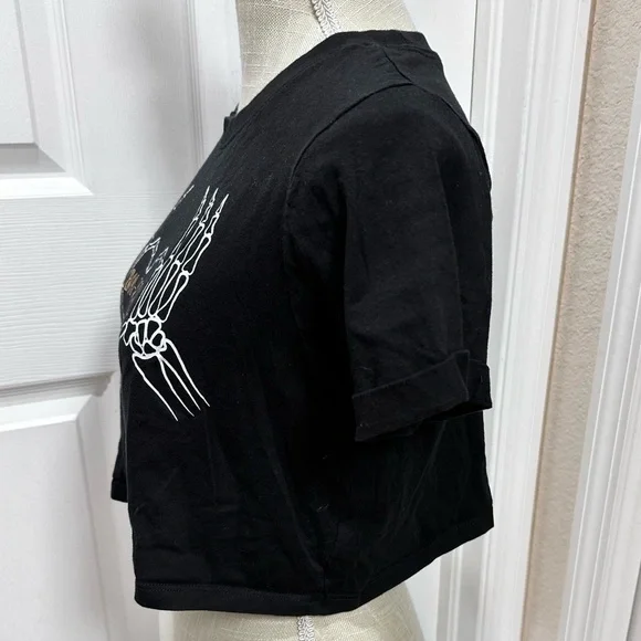 NWOT- Women’s Halloween Crop Top size XS - Picture 3 of 6